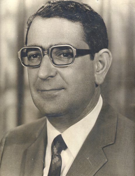 יחזקאל קזז